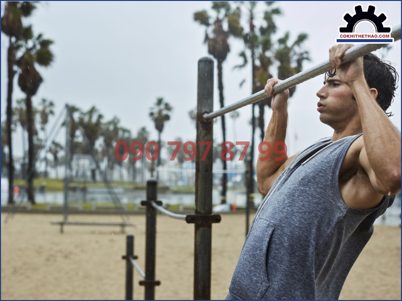 Các nguyên tắc an toàn khi thanh thiếu niên tập xà đơn