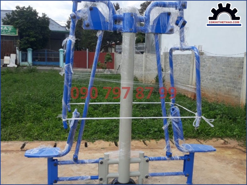 Lợi ích tập luyện với máy đẩy tay - kéo tay ngoài trời đối với cơ tay và cơ ngực