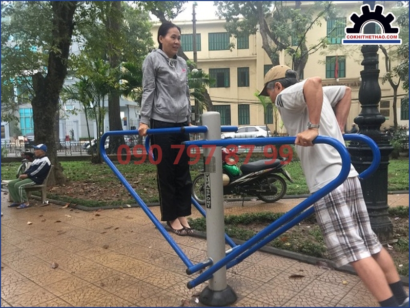 Vì sao người cao tuổi dễ bị loãng xương