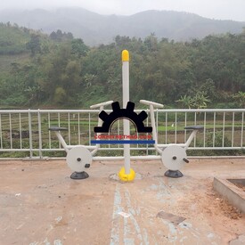 Tập luyện với máy đạp xe đôi công viên giúp tăng khả năng phối hợp nhóm cơ